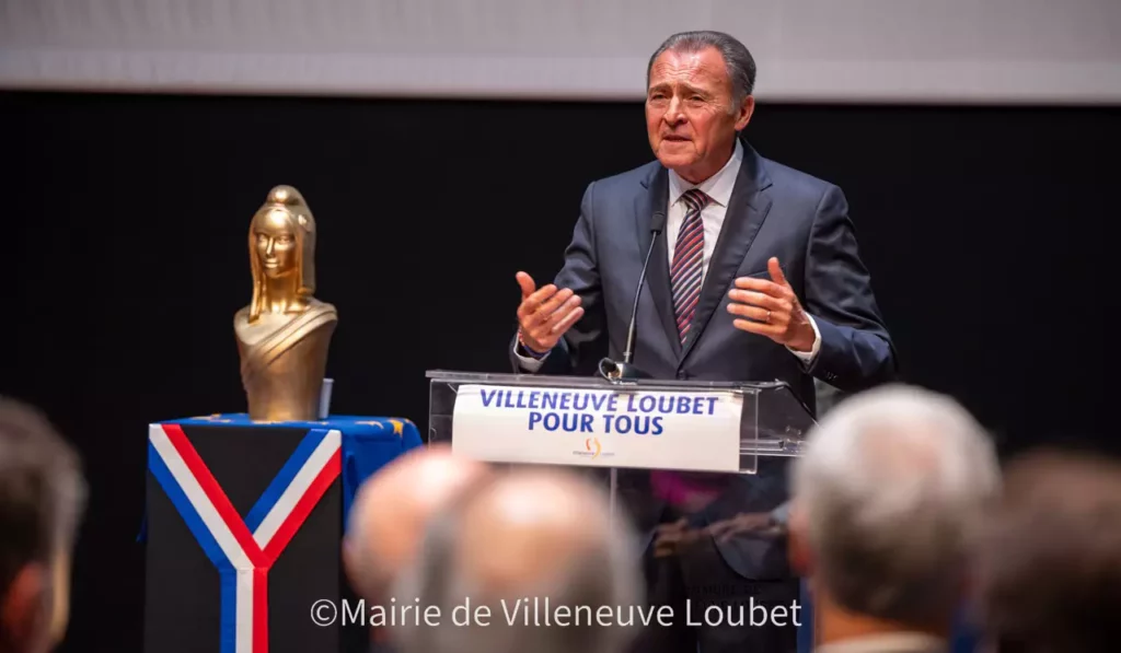 Le Maire de Villeneuve-Loubet évoque l’interdiction de se balader en forêt lors de ses vœux